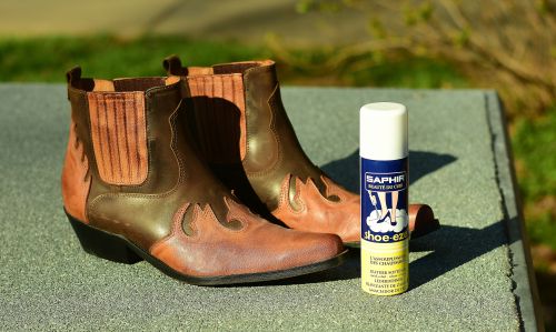 Změkčovač obuvi Jak změkčit kožné boty ztvrdlé kožené boty
